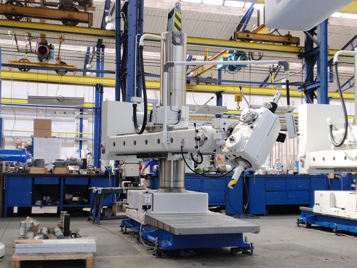 Çimento Fabrikaları Kurulumu İşletmesi – Şeker Fabrikaları – Hazır Beton Tesisleri – Taş Kırma Tesisleri – Mühendislik Hizmetleri – Firmaya Özel Makine Çizimleri